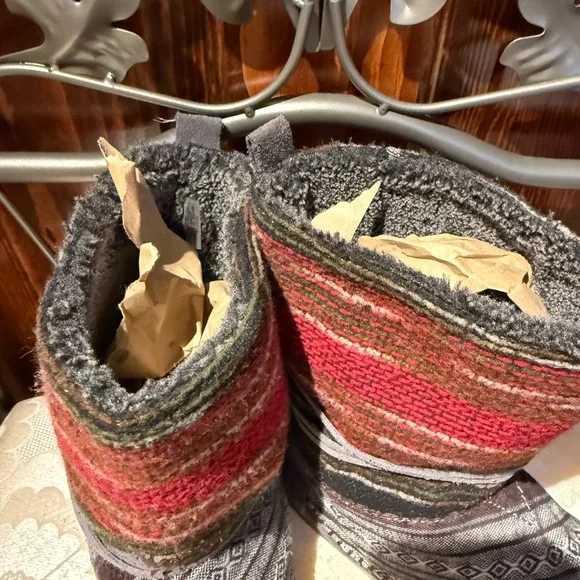 Toms Gray Suede & Red Multi Knit Fold-Over Boots - Picture 2 of 7